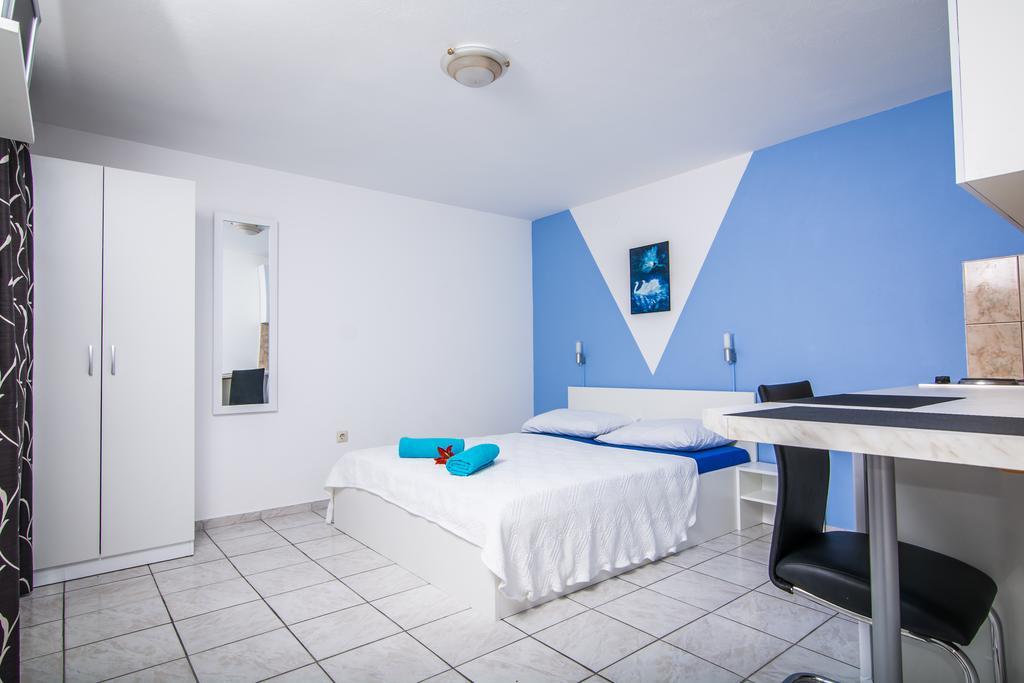 Apartments Ilak Trogir Habitación foto